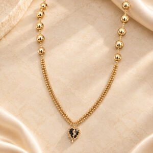 COLLAR CORAZÓN NEGRO